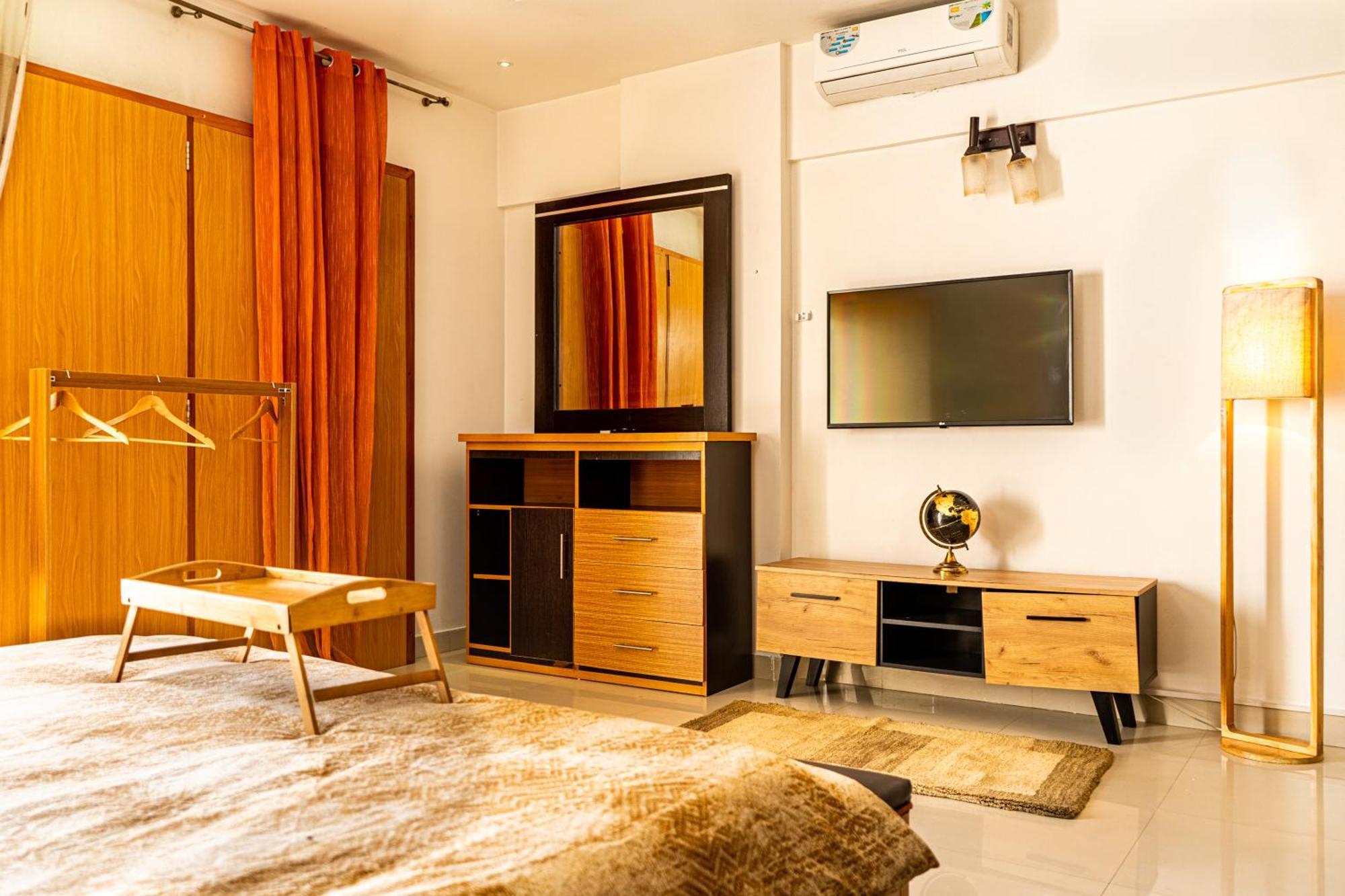 Chambres Meublees Avenue Cheikh Anta Diop ดาการ์ ภายนอก รูปภาพ