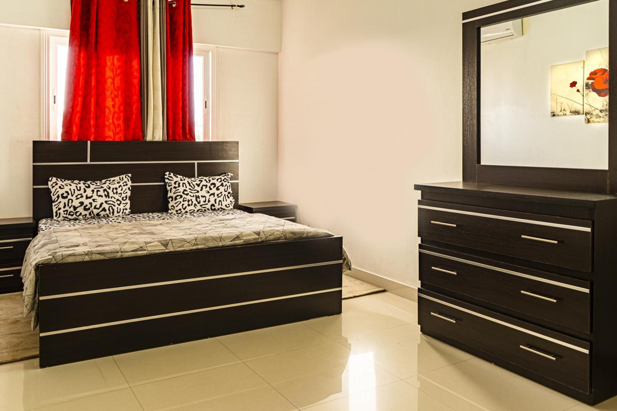 Chambres Meublees Avenue Cheikh Anta Diop ดาการ์ ภายนอก รูปภาพ